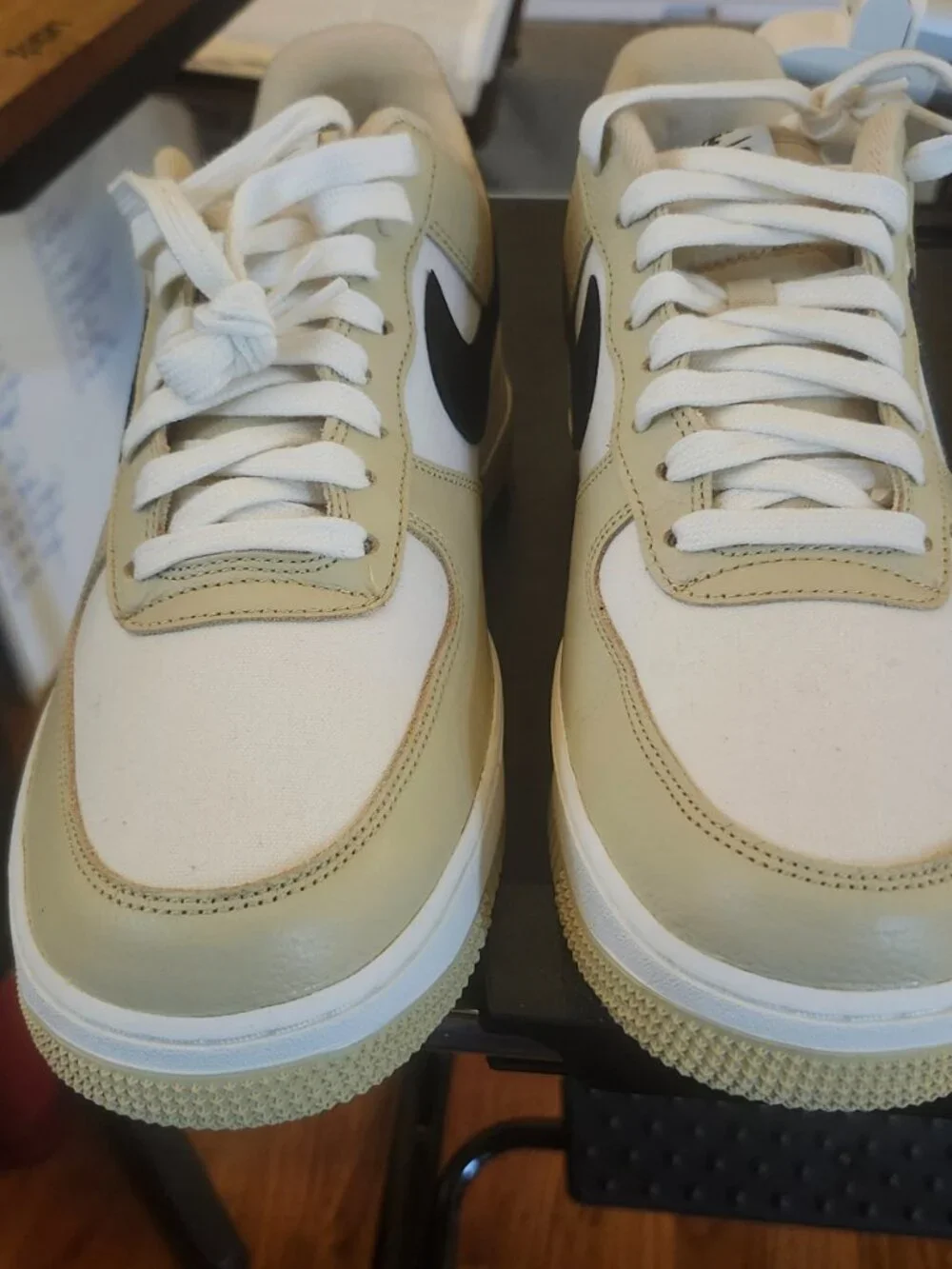 Nike Air Force 1 ’07 LX Team Gold Black Sail Men’s 10.5 New in Box